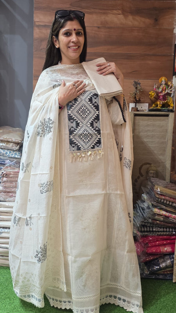 Nayol Cotton