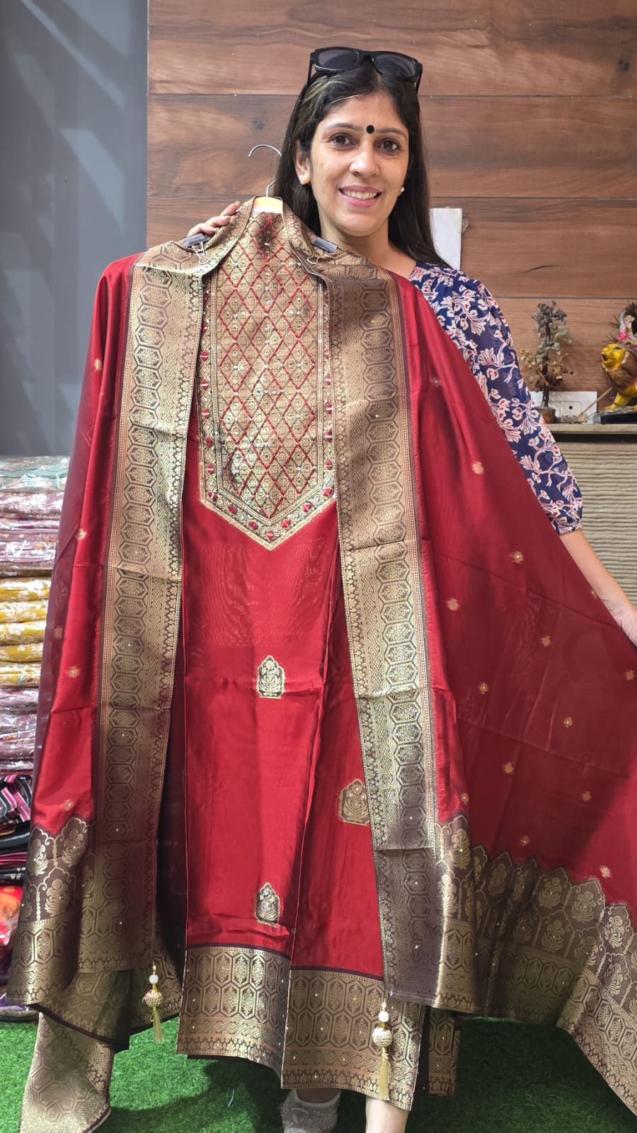 Exclusive and Rich Kanjivaram Silk ( Suit 38 )