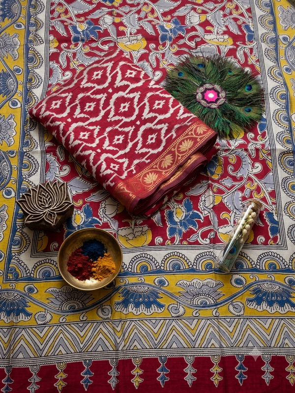 Beautiful Maheshwari silk (Red)