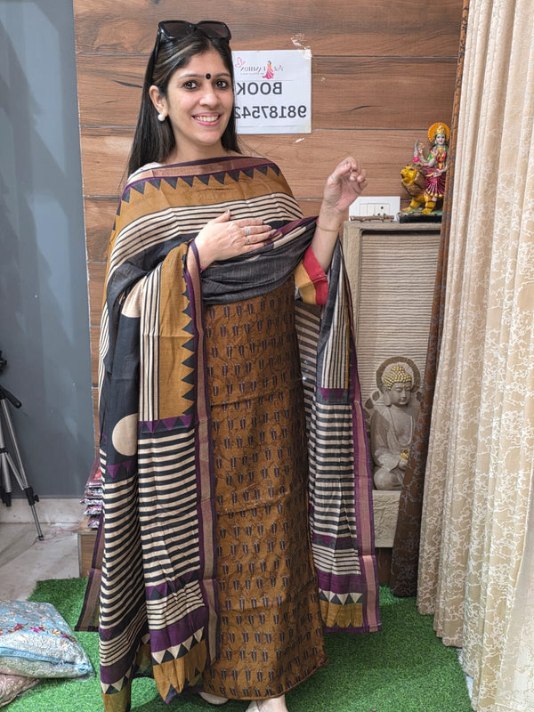 Maheshwari cotton suit with oye hoye dupatta