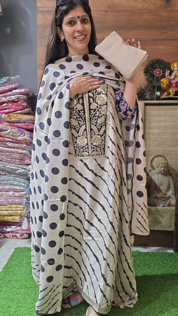Designer suit (  1100 Rs Discount  )