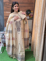 Classy and Beautiful Jamdhani Suit image 3