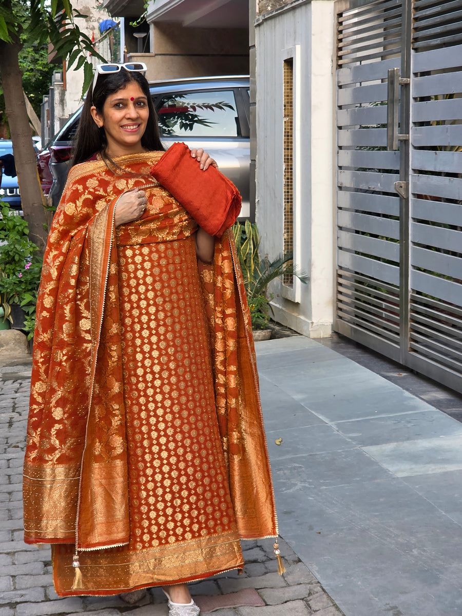 Rich and Classy Khadi Georgette ( 27 Sep )