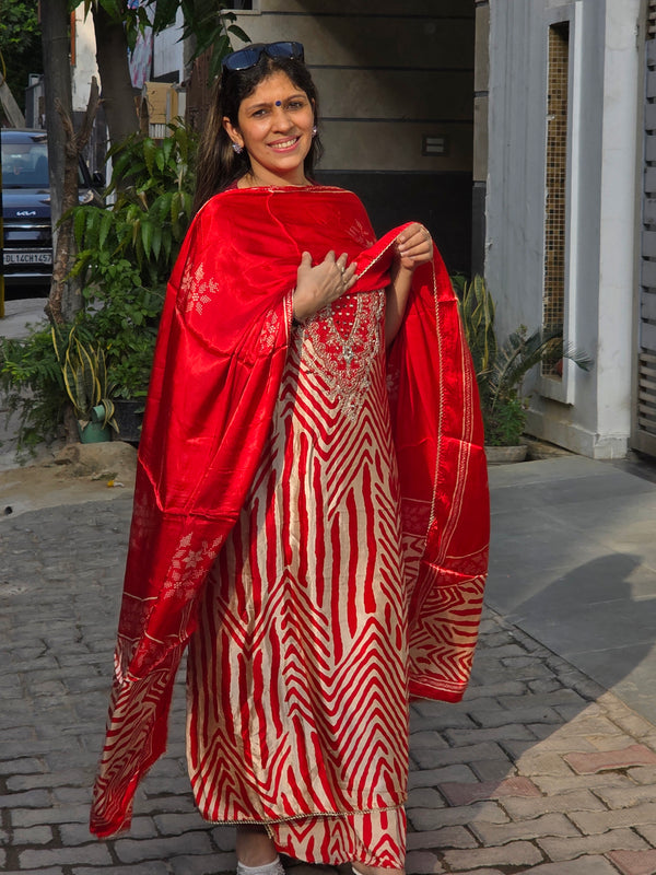 Exclusive and Super Quality Gaji Silk ( Red )